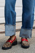 MOCASINES LEOPARDADOS CON DETALLE ROJO