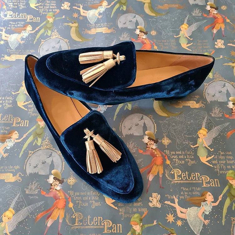 MOCASÍN ELEGANCIA DE MEDIA NOCHE CON BORLAS CHAMPÁN