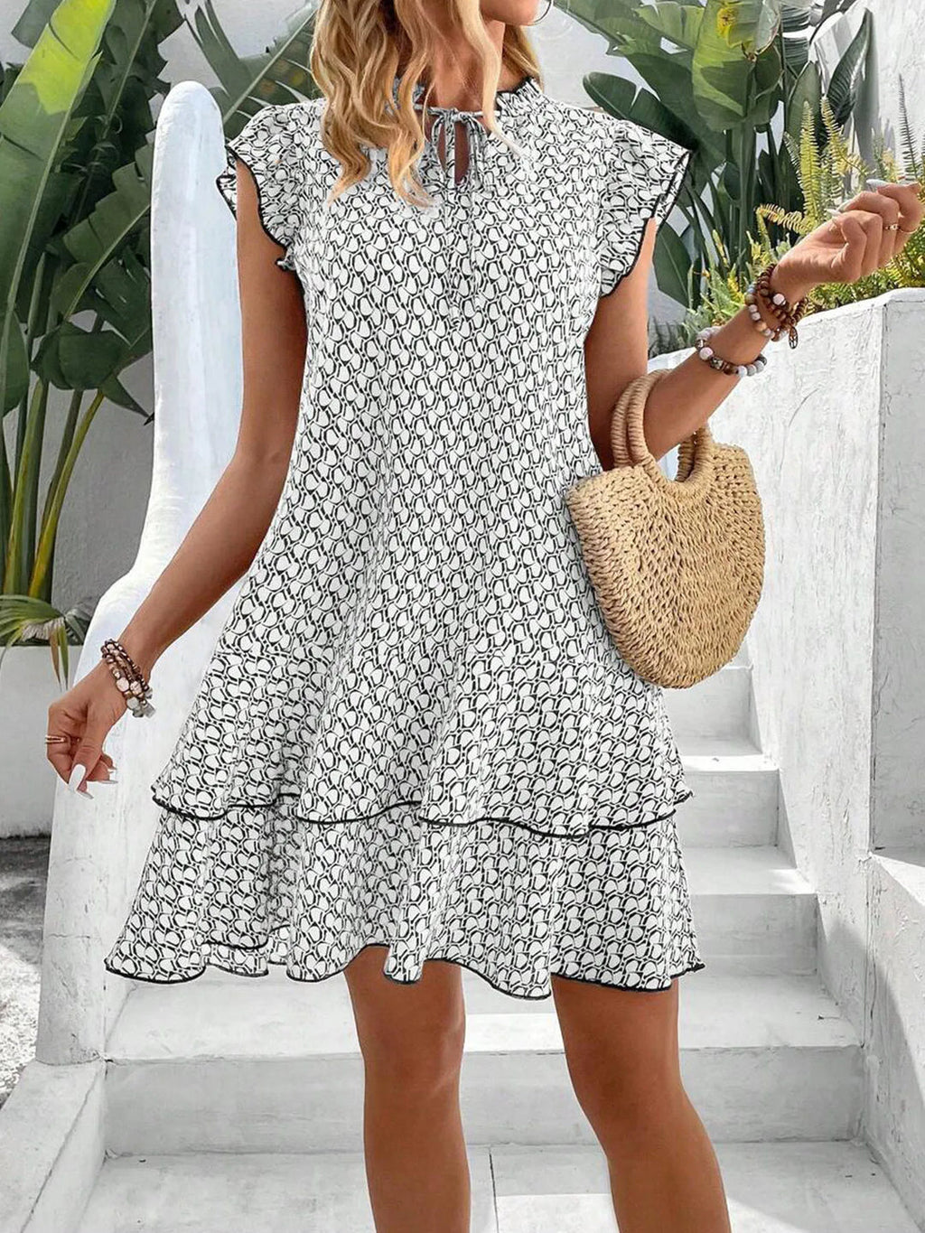 Evelyn | Vestido Floral Elegante con Cobertura para el Abdomen
