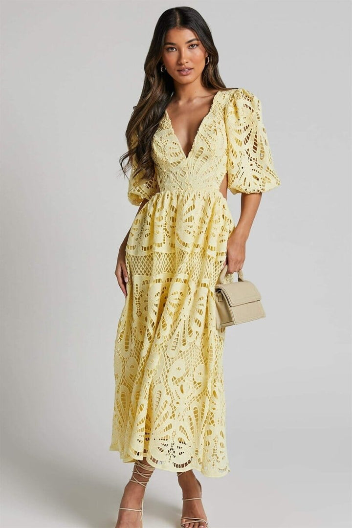 Sandra | Vestido Midi de Encaje Bordado