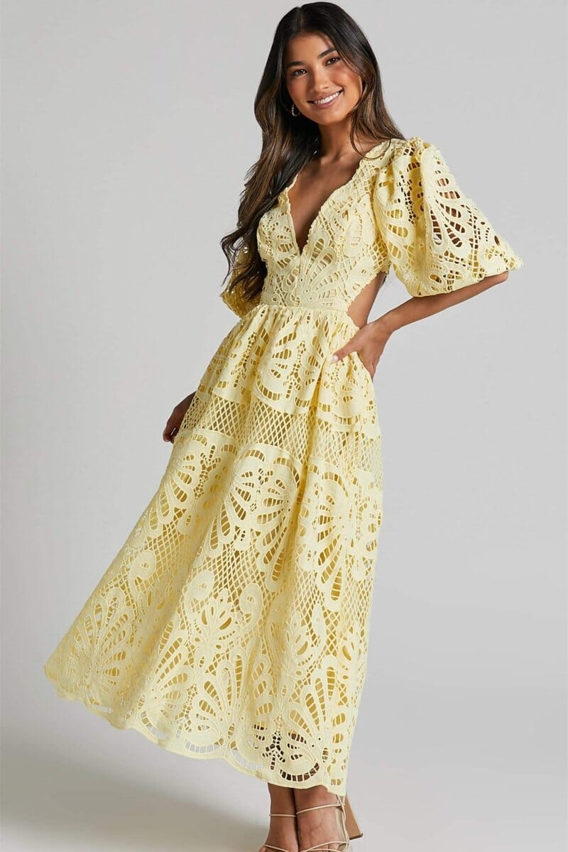 Sandra | Vestido Midi de Encaje Bordado